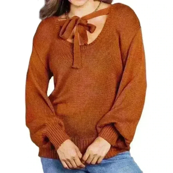 Women's Sweater - Picture 3 of 4
